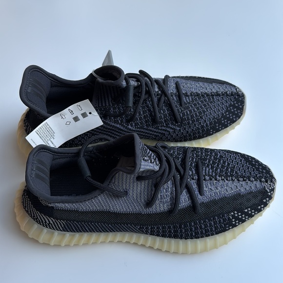 YEEZY Boost 350 V2 - Picture 4 of 7